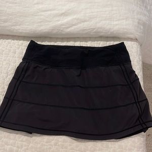 Lulu Lemon pace rival mid rise skirt size 2
